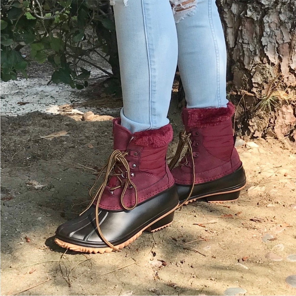 Marron Lace Up Winter Duck Boots✨